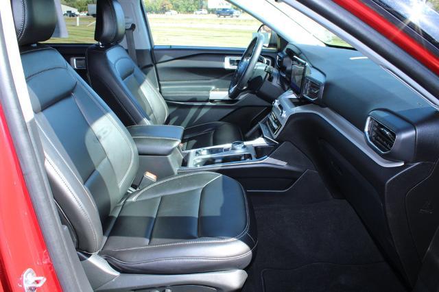 2024 Ford Explorer - $33,900