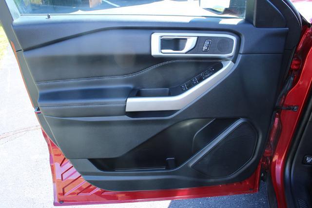 2024 Ford Explorer - $33,900