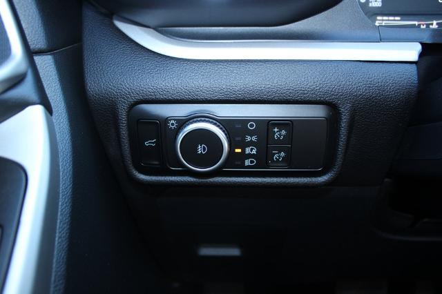 2024 Ford Explorer - $33,900