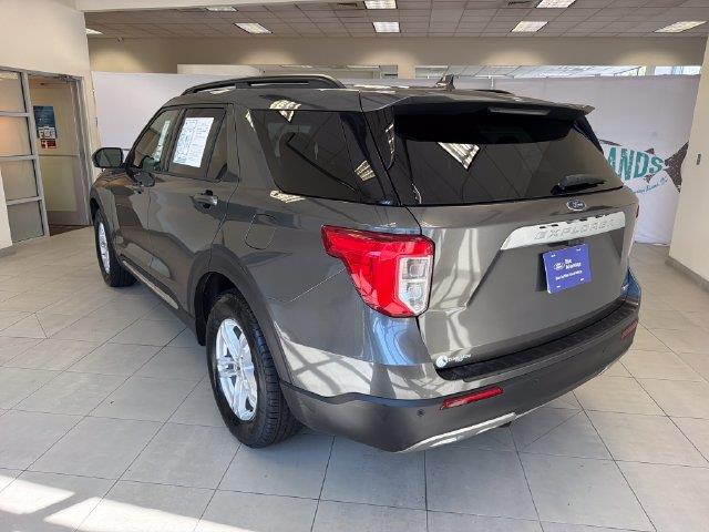 2020 Ford Explorer - $21,900