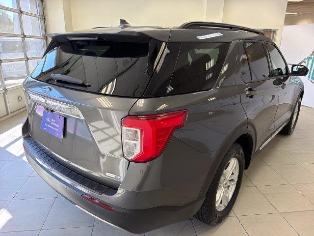 2020 Ford Explorer - $21,900