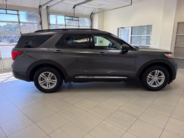 2020 Ford Explorer - $21,900