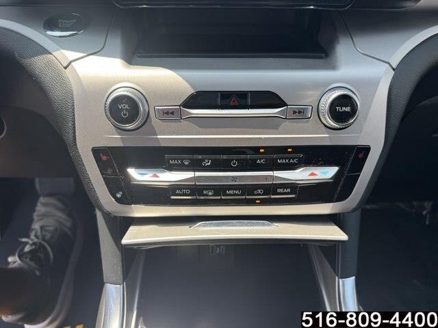 2022 Ford Explorer - $24,947