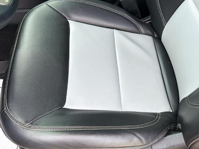 2022 Ford Explorer - $22,755