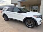 2023 Explorer Thumbnail 2