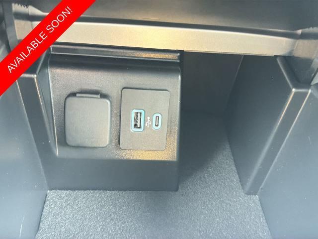 2023 Ford Explorer - $28,275