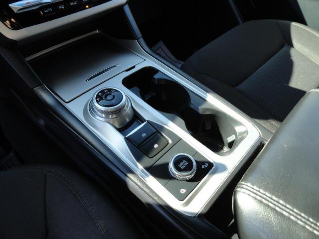 2023 Ford Explorer - $27,999