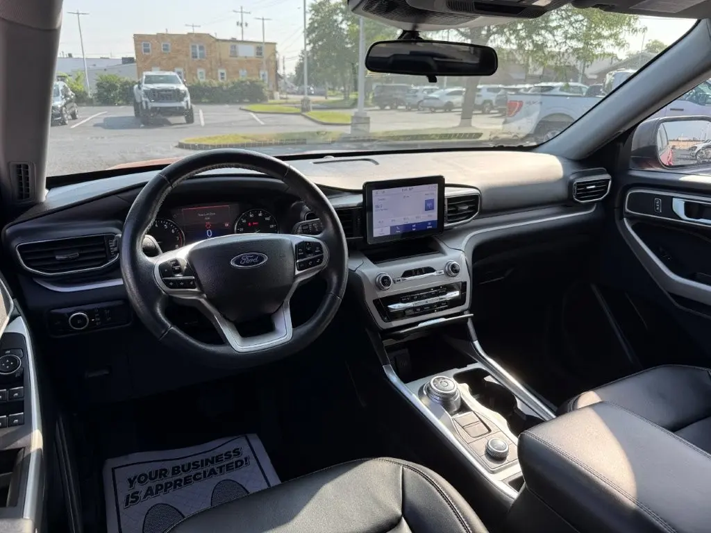 2023 Ford Explorer - $25,998