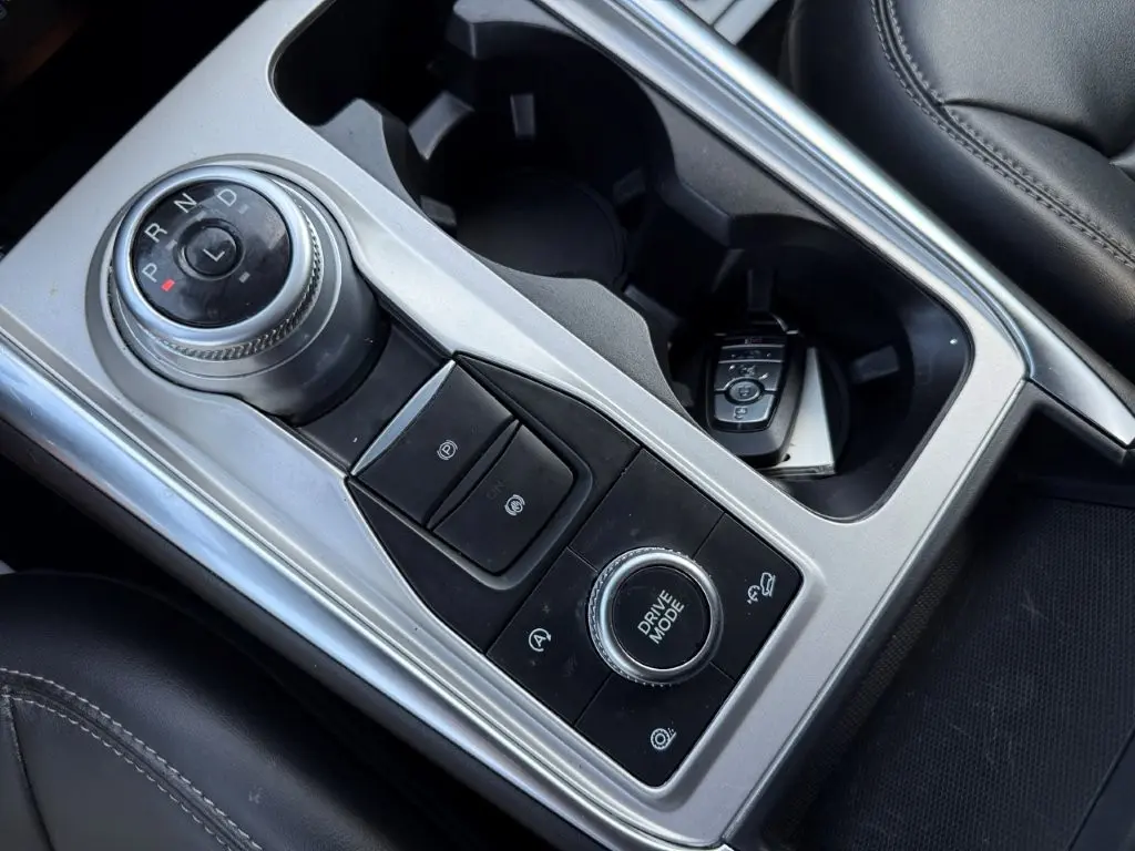 2023 Ford Explorer - $25,998
