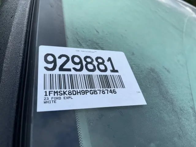 2023 Ford Explorer - $31,200