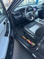 2023 Explorer Thumbnail 8