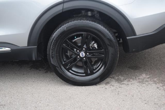 2023 Ford Explorer - $28,100