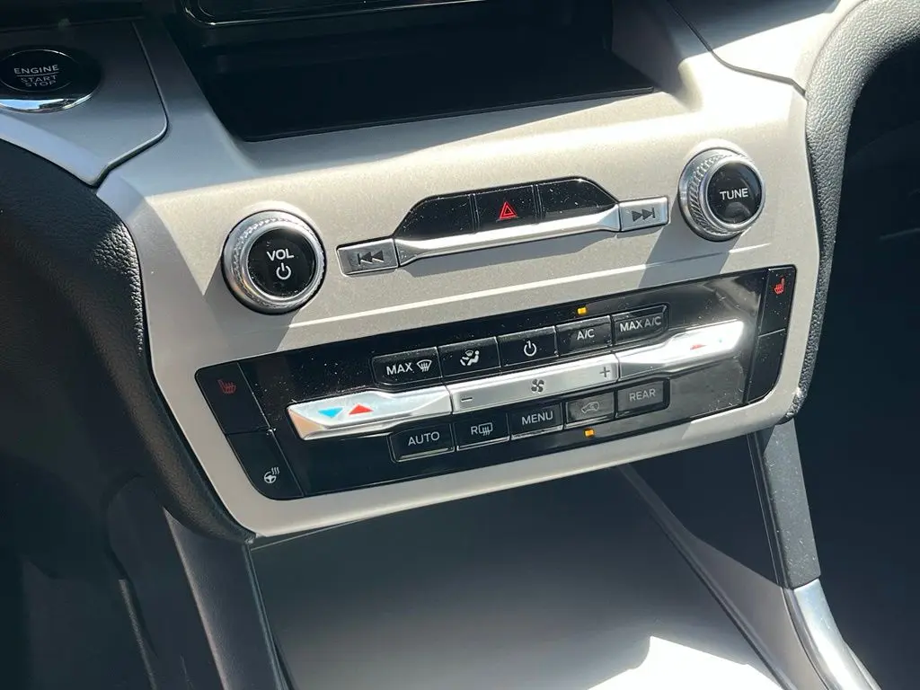 2024 Ford Explorer - $31,500