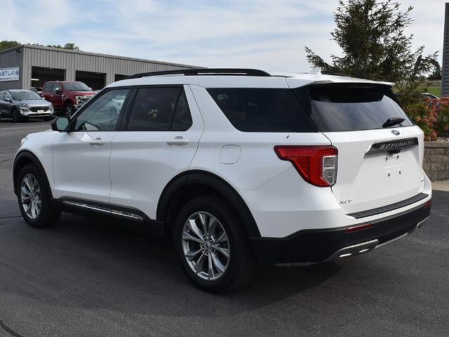 2024 Ford Explorer XLT — photo 1 of 12