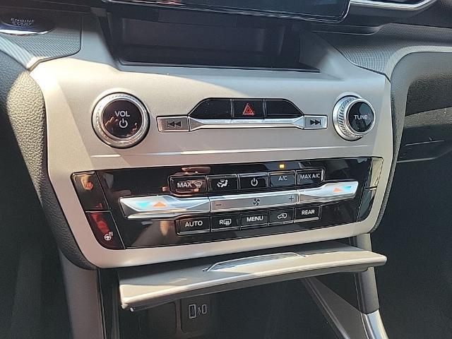 2024 Ford Explorer - $30,288