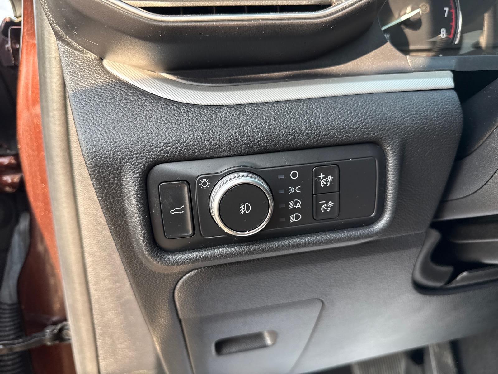 2020 Ford Explorer - $25,890