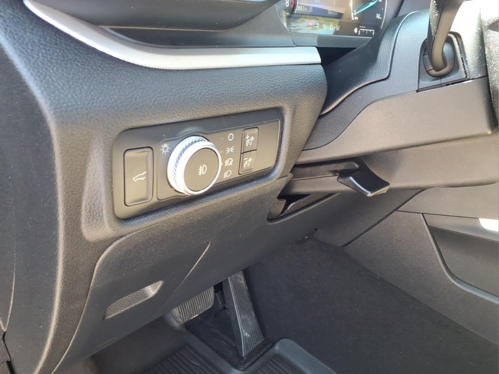 2020 Ford Explorer - $25,890