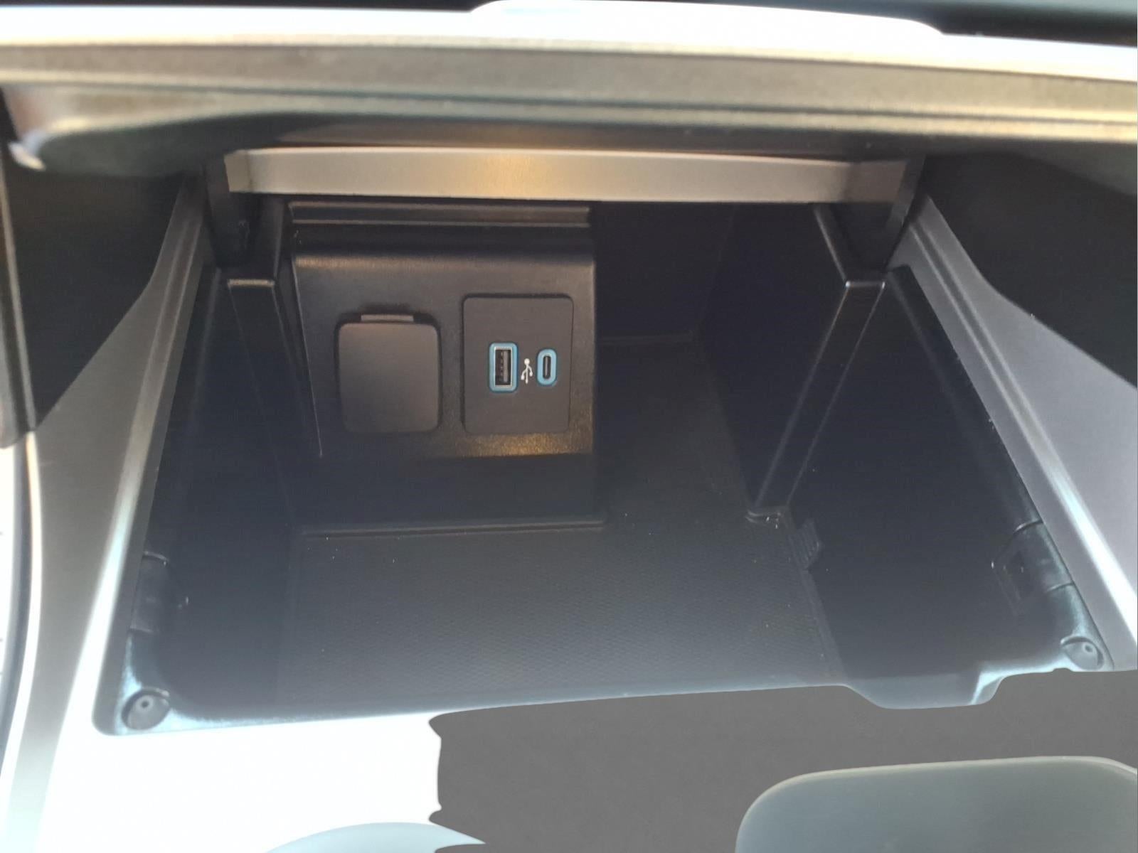 2020 Ford Explorer - $25,890