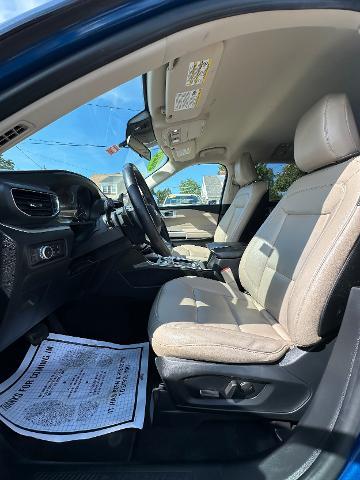 2020 Ford Explorer - $18,995