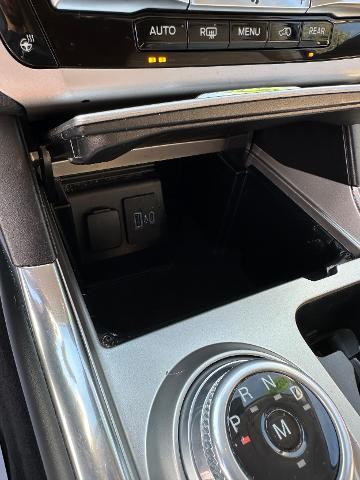 2020 Ford Explorer - $18,995