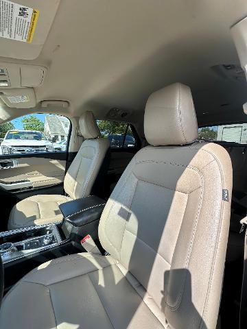 2020 Ford Explorer - $18,995