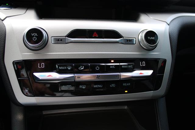 2021 Ford Explorer - $22,991
