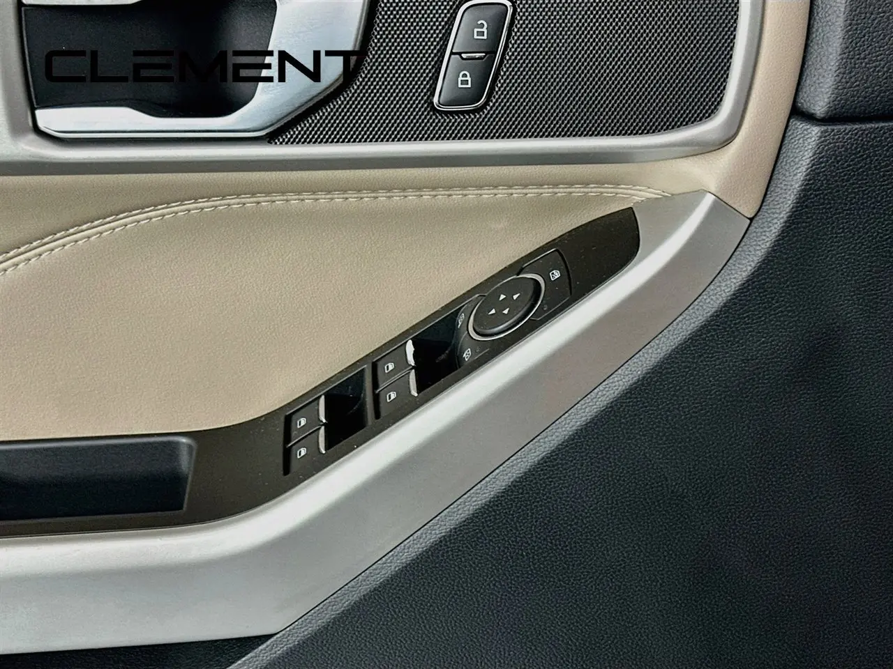 2022 Ford Explorer - $22,095