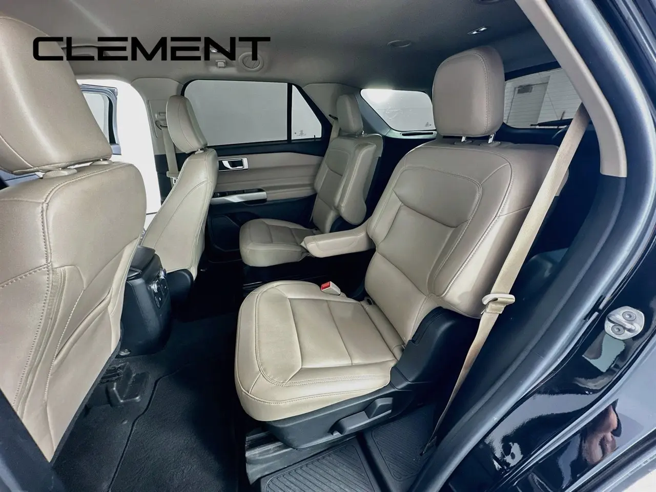 2022 Ford Explorer - $22,095