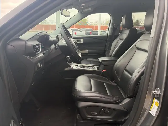 2022 Ford Explorer - $29,520