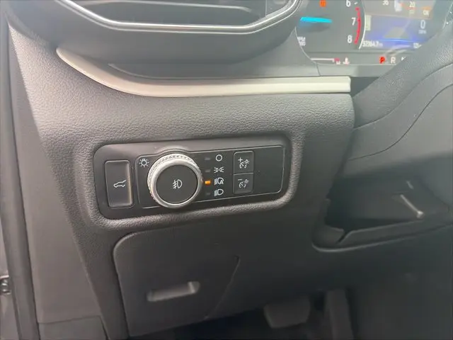 2022 Ford Explorer - $29,520