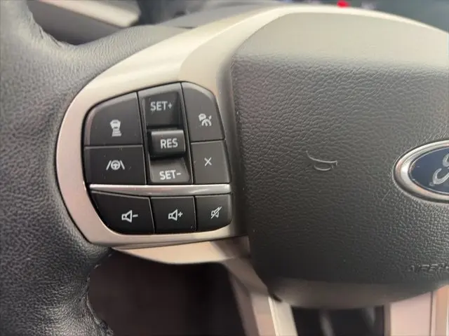 2022 Ford Explorer - $29,520