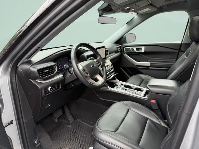 2022 Ford Explorer - $28,995