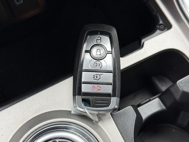 2022 Ford Explorer - $28,995