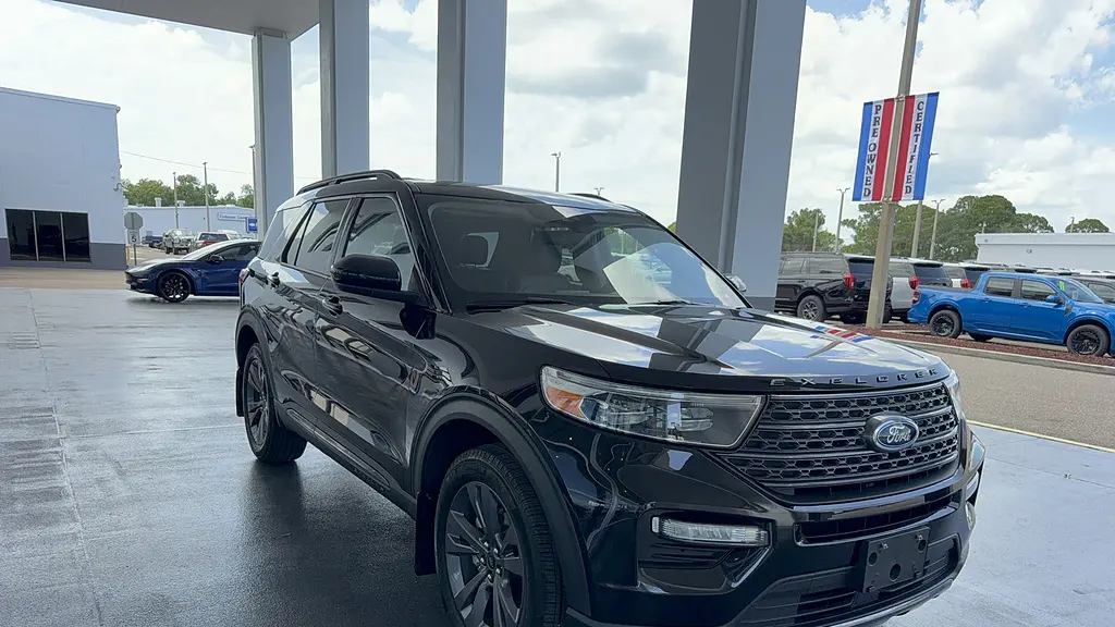 2023 Ford Explorer XLT