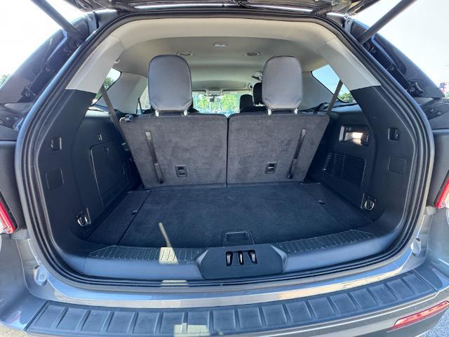 2023 Ford Explorer - $30,375