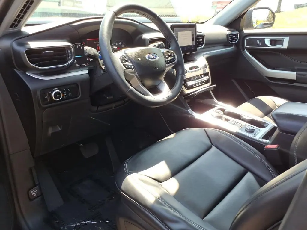 2023 Ford Explorer - $26,890
