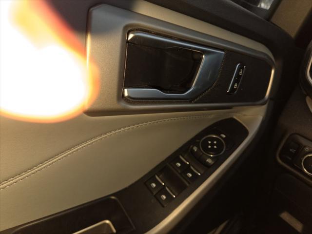 2023 Ford Explorer - $31,997