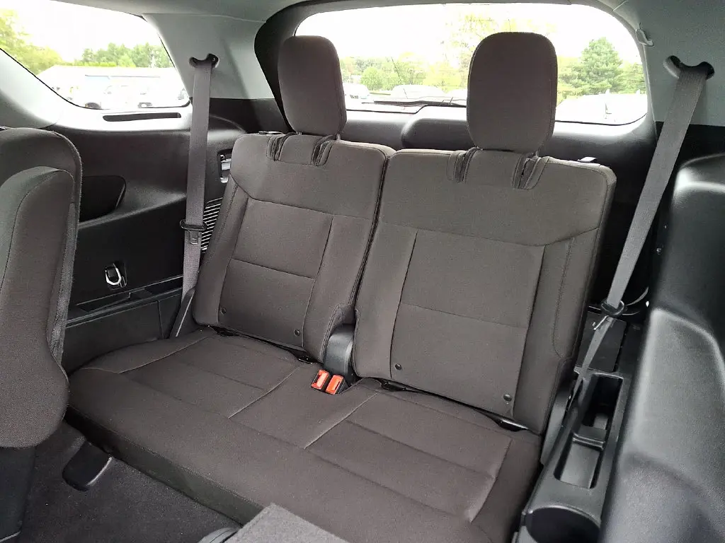 2023 Ford Explorer - $29,200