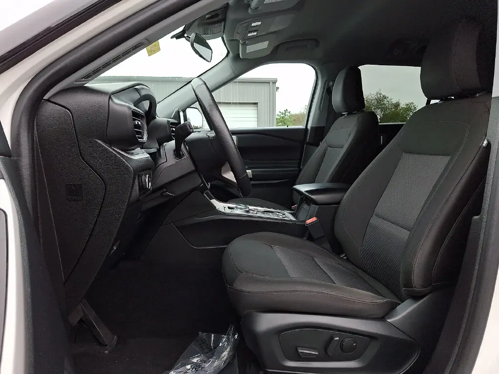 2023 Ford Explorer - $29,200