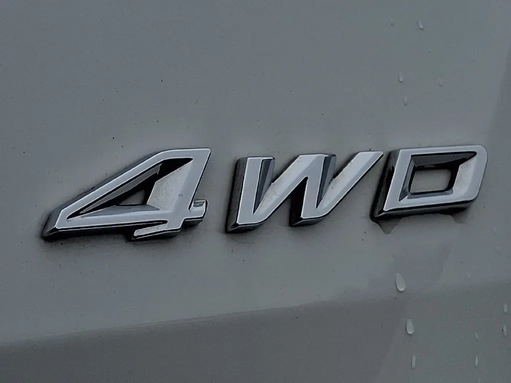 2023 Ford Explorer - $29,200
