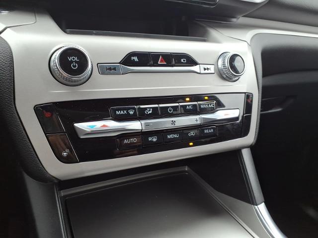2023 Ford Explorer - $31,980