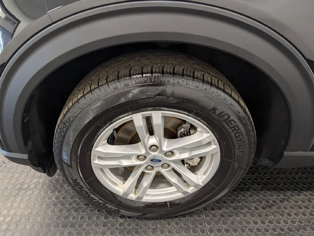 2023 Ford Explorer - $29,900