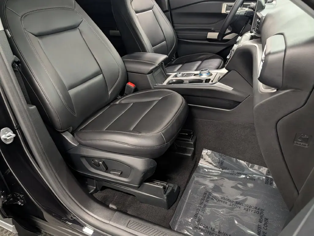 2023 Ford Explorer - $29,900