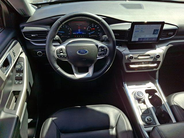 2023 Ford Explorer - $24,998