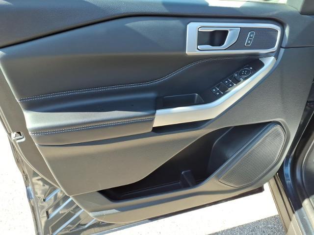 2023 Ford Explorer - $29,980