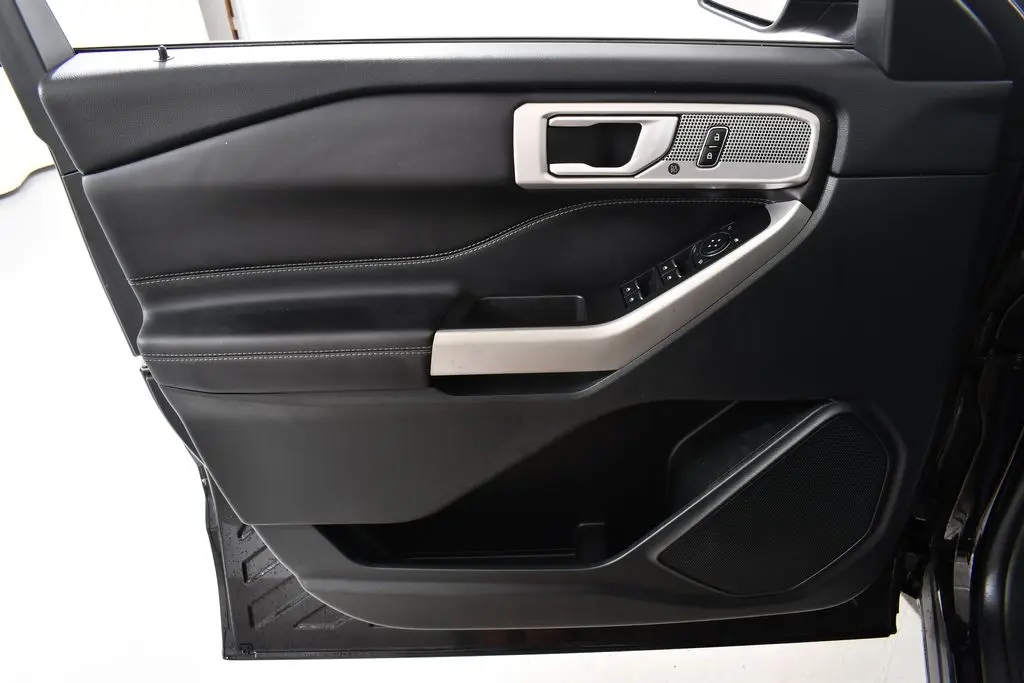 2023 Ford Explorer - $30,355