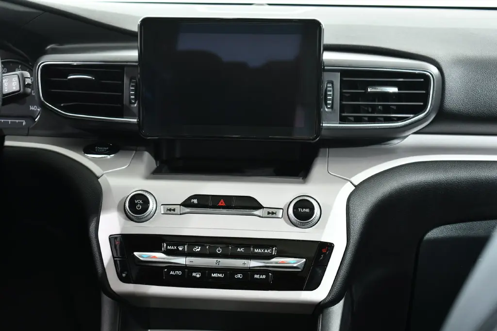 2023 Ford Explorer - $29,955