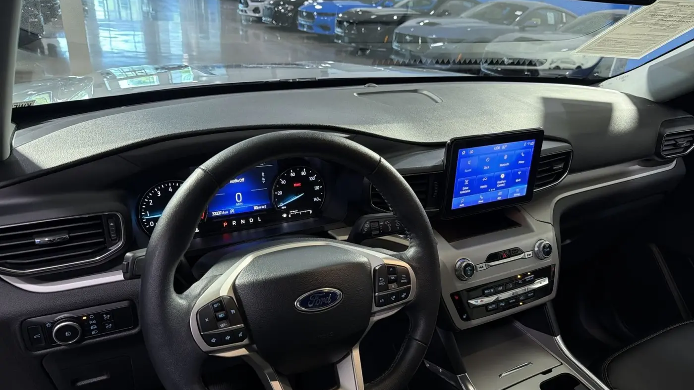 2024 Ford Explorer XLT