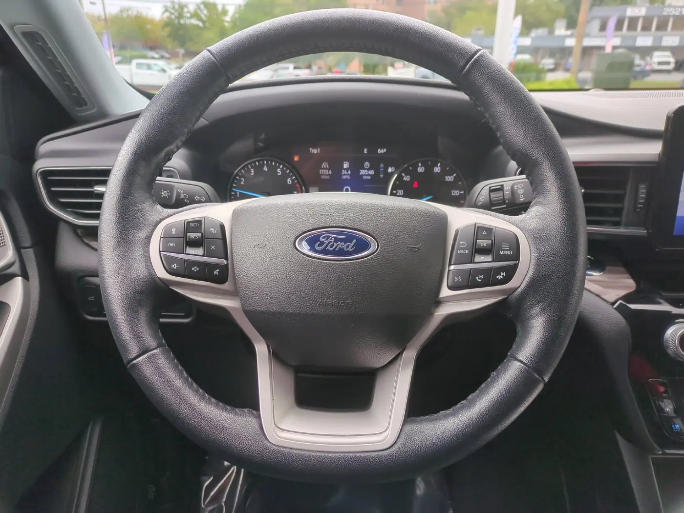 2022 Ford Explorer - $29,290