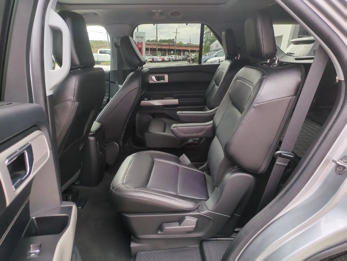 2022 Ford Explorer - $29,290